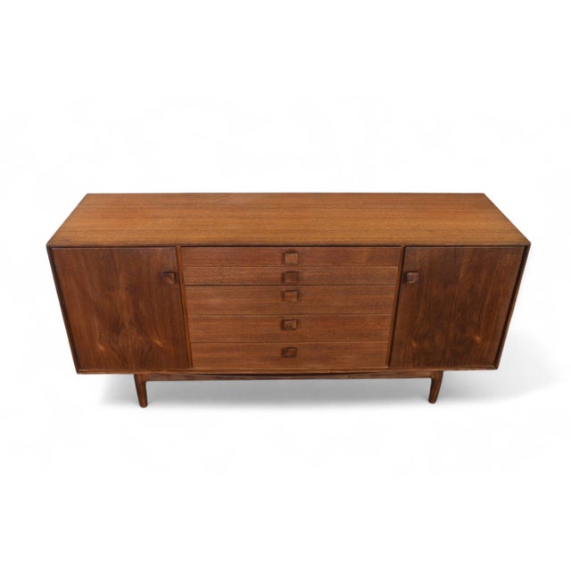 G Plan Small Ib Kofod Larsen "Danish Range" Credenza in Teak + Afromosia For Sale - Image 4 of 9