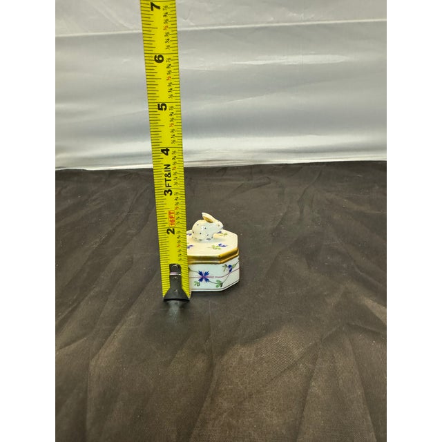 Vintage Herend Blue Garland Bunny Rabbit Porcelain Hand Painted Trinket Box 6020 For Sale - Image 10 of 12