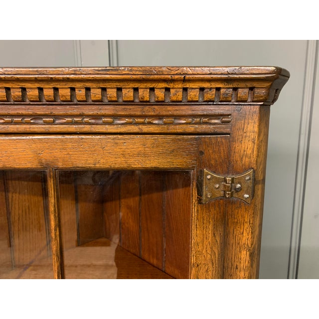 Ipswich Corner Cabinet in Oak, 1930 For Sale - Image 12 of 14