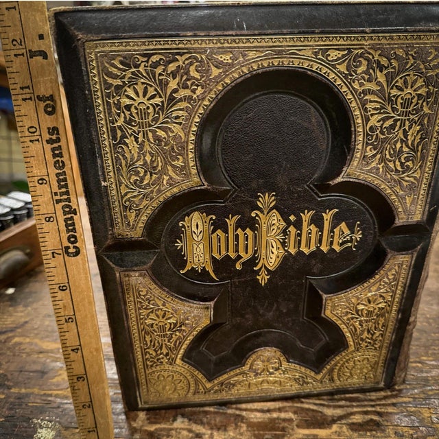 Holy Bible From 1883 With Illustrated History of the New & Old Testament For Sale In Portland, OR - Image 6 of 15