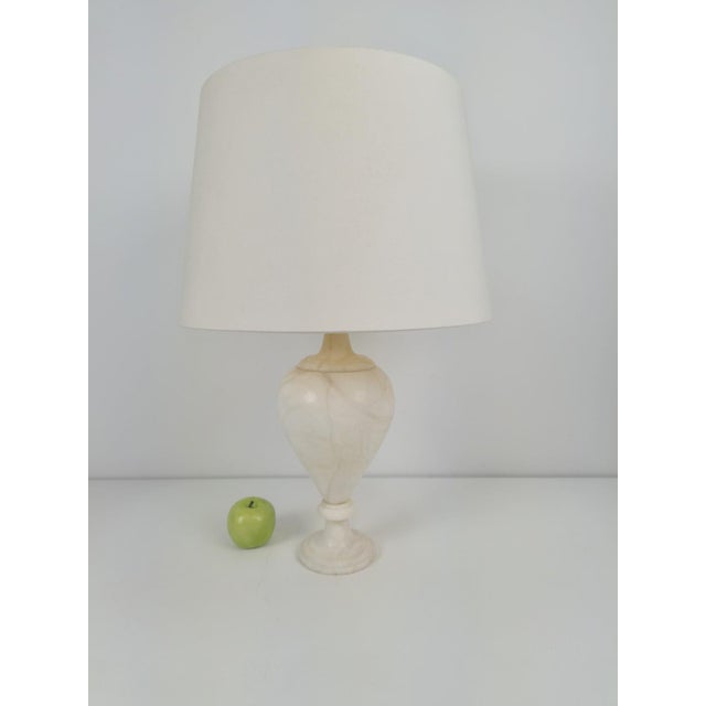 1960s Alabaster Amphora Shaped Mother Table Lamp by Nelson Bloncourt, 1960s For Sale - Image 5 of 9