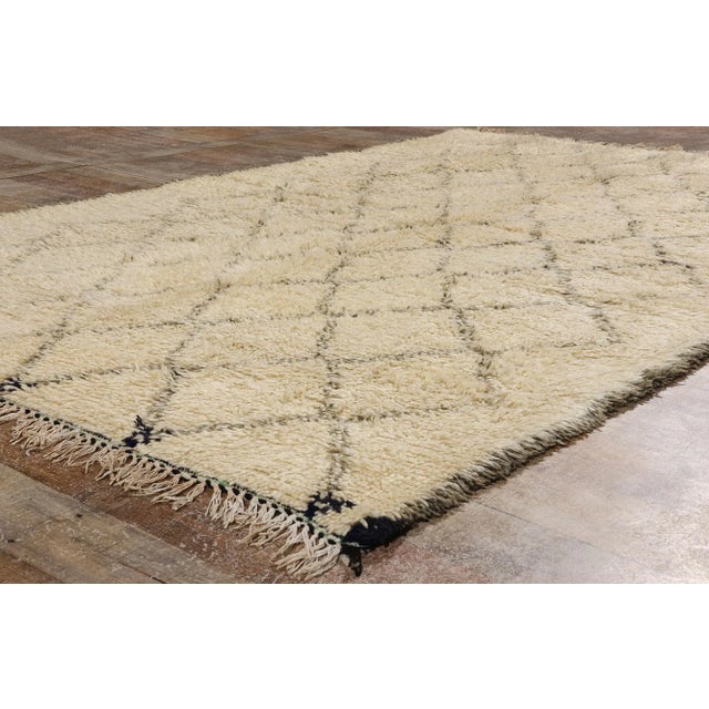 Textile Vintage Moroccan Beni Ourain Rug - 05'02 X 07'10 For Sale - Image 7 of 9