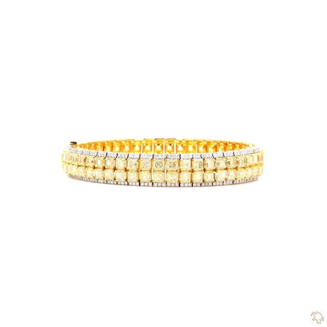 Gold 1.32 Carat Round Brilliant Cut White Diamond Yellow Diamond Gold Bracelet For Sale - Image 8 of 9