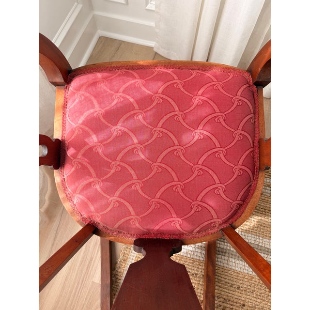 Traditional Vintage Regency Style Mahogany Klismos Accent Chair For Sale - Image 3 of 5