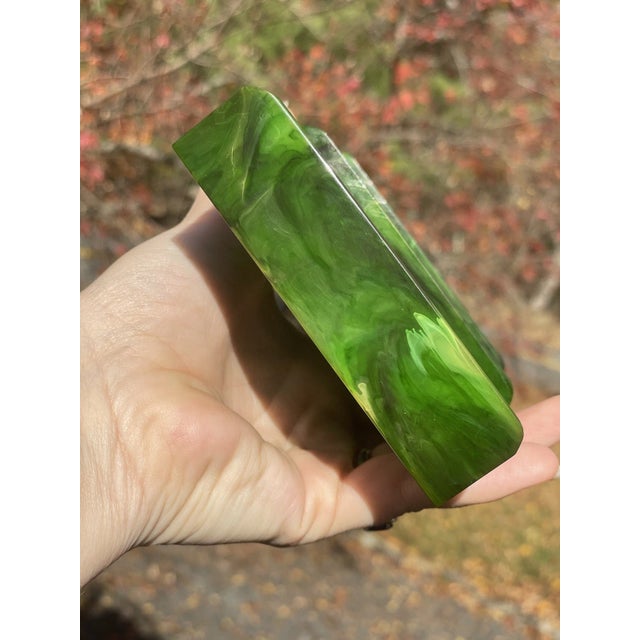 Mid- Century (112 Grams) Green Marbelized Swirl Catalin Bakelite Poker Card Deck Holder 20th C. For Sale - Image 13 of 18