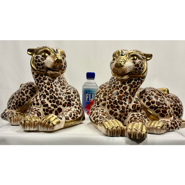 Chocolate Pair of Vintage Garcia Imports Italian Hand-Painted Leopard Sculptures | Hollywood Regency Porcelain Leopards | Made in Italy, Circa 1965-1975 For Sale - Image 8 of 18
