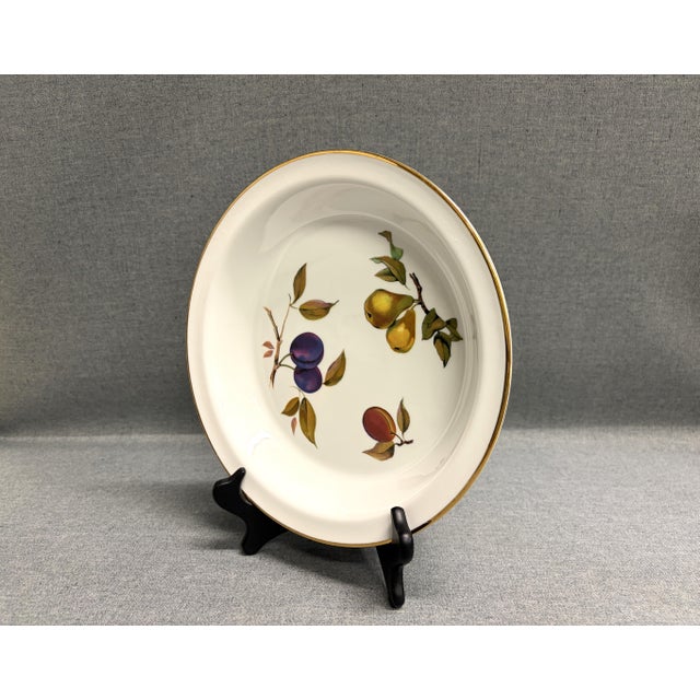 English Royal Worcester Evesham Pie Plate For Sale - Image 3 of 9