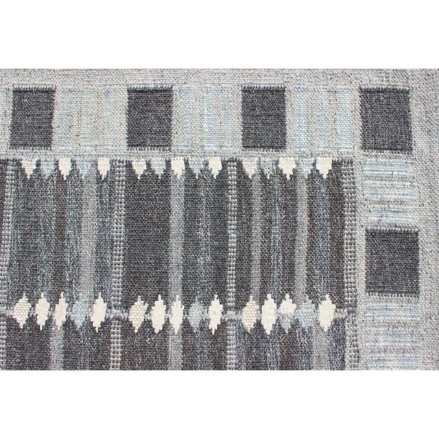 2010s Modern Scandinavian Flat-Weave Rug With Geometric Design in Gray Tones For Sale - Image 5 of 13