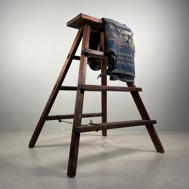 Mid-Century Modern Japanese Minimalist Decorative Wooden Step Ladder, 1950s For Sale - Image 3 of 18