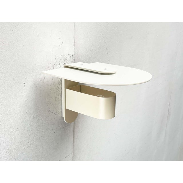 Minimalist wall lights from the Danish manufacturer Lyskaer, designed by Jørgen Klinkby. The design impresses with its...