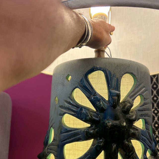 Ceramic 1960s Mid - Century Modern Ceramic Openwork Lamp With Top and Bottom Light Sources For Sale - Image 7 of 10