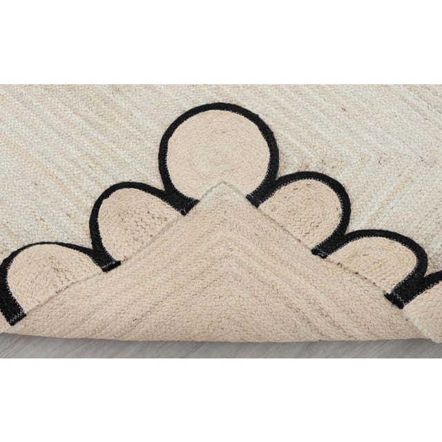 Black Black Scallop Edge With Solid White Jute Rug 2x3 Ft. For Sale - Image 8 of 13