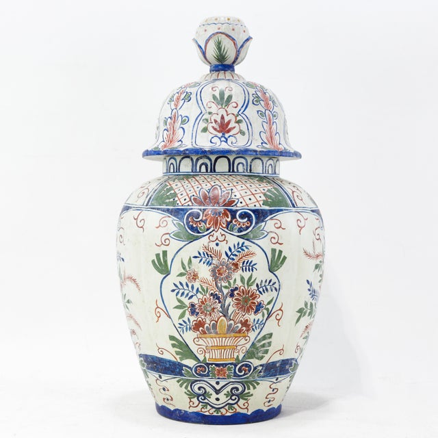 Vintage Dutch Delft Polychrome Lidded Ginger Jar in Floral Pattern For Sale In New York - Image 6 of 17