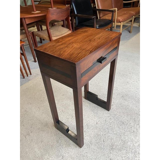 Wood Art Deco Walnut Single Drawer Side Table by J.J Faulkner for Acme For Sale - Image 7 of 17