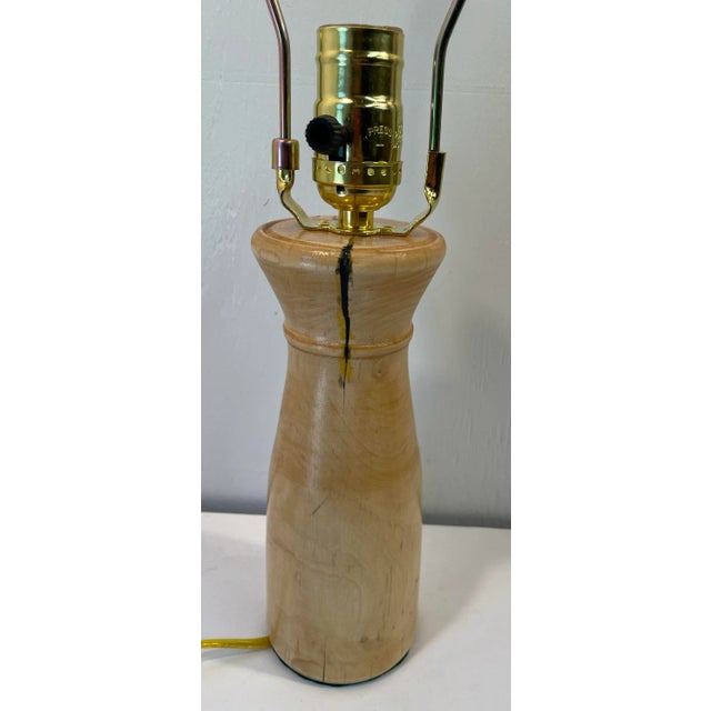 Nice vintage maple base table lamp.