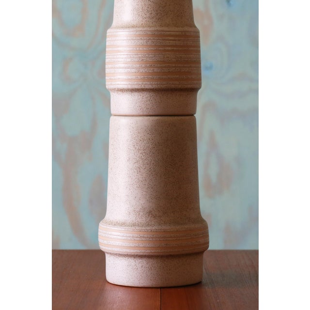 Mid-Century Modern 1960s Gordon and Jane Martz M145 Tall Lamp for Marshall Studios Light Gray Brown Specks 46" For Sale - Image 3 of 12