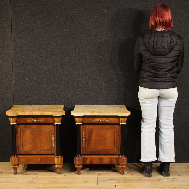 Pair of Italian bedside tables from the second half of the 20th century. Veneered and inlaid in mahogany, walnut, ebonized...