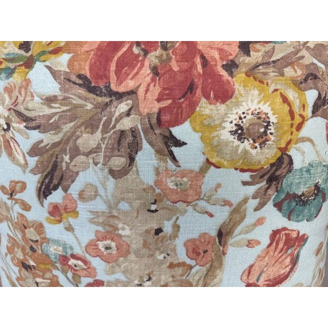 Early 21st Century Pair of Printed Floral Linen Pillows For Sale - Image 5 of 7