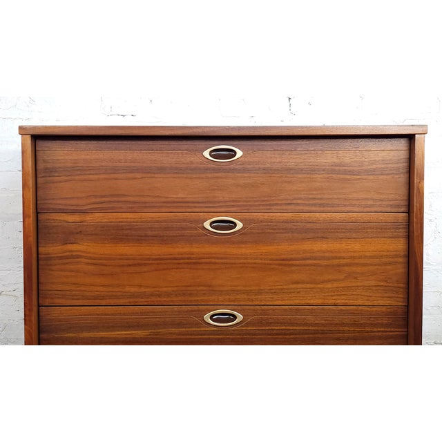1960s Beautiful Restored Original Mid Century Modern Tall Dresser Highboy Mainline by Hooker Furniture For Sale - Image 5 of 14