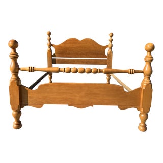 Mid 20th Century Vintage Full Size Solid Maple Low Post Cannonball Bed For Sale