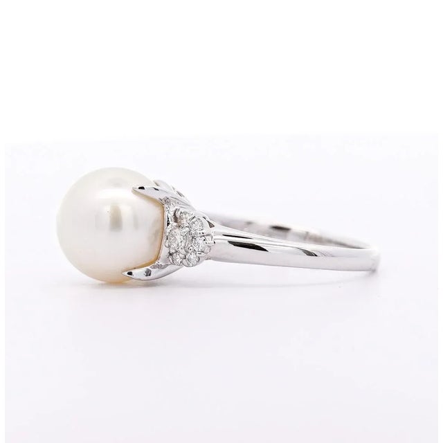 11mm White Cultured Pearl and Round Cut Diamonds in Filigree Platinum Ring Size 7.25 For Sale - Image 4 of 7