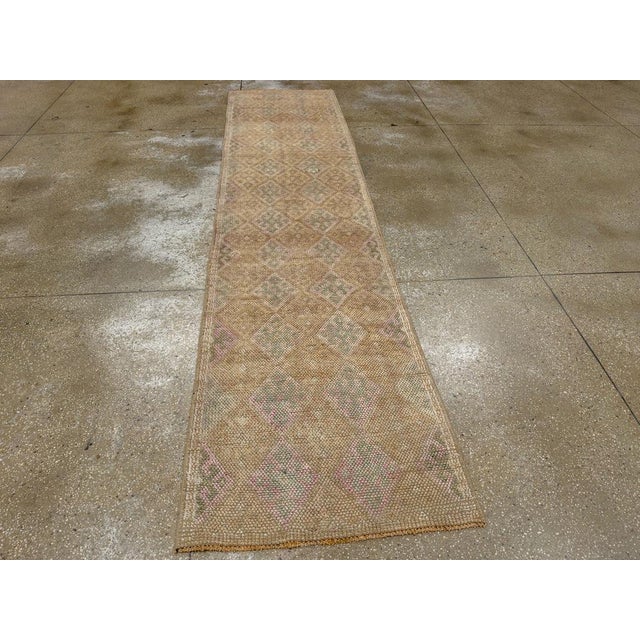 Camel Galerie Shabab Collection Mid-20th Century Turkish Anatolian Runner For Sale - Image 8 of 10