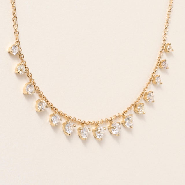 Modern 3.69 Carats Old European and Old Mine Cut Diamond Dangle Riviere 18k Necklace For Sale - Image 3 of 4