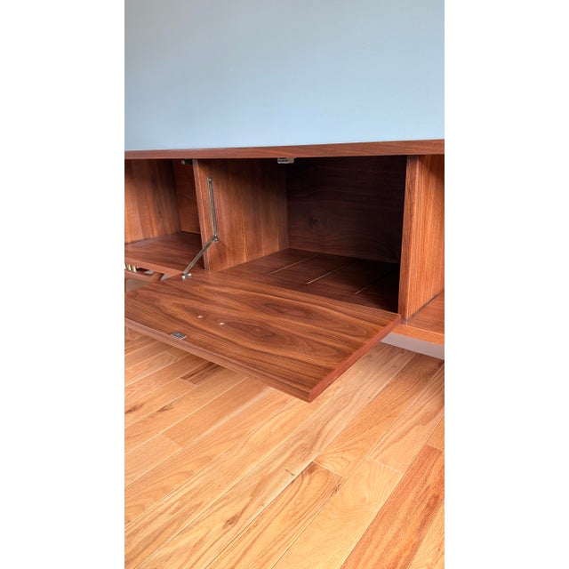 Vintage MCM Atomic Stereo Console For Sale In New York - Image 6 of 11