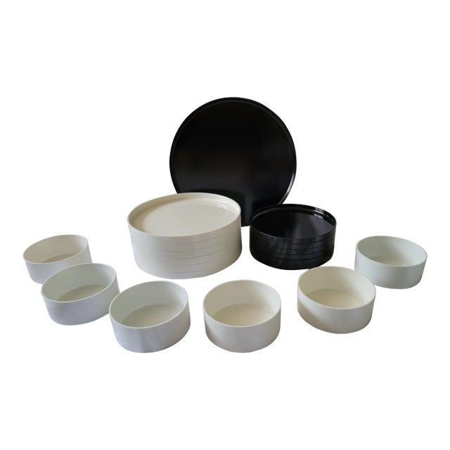 1960s Modernist Massimo Vignelli for Heller Melamine Black and White Dining Set- 19 Pieces For Sale