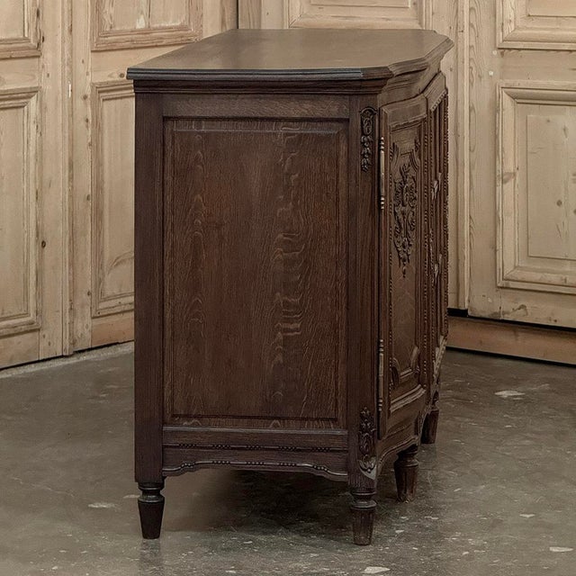 19th Century Louis XVI Liégeois Style Oak Display Buffet ~ Credenza For Sale - Image 11 of 18