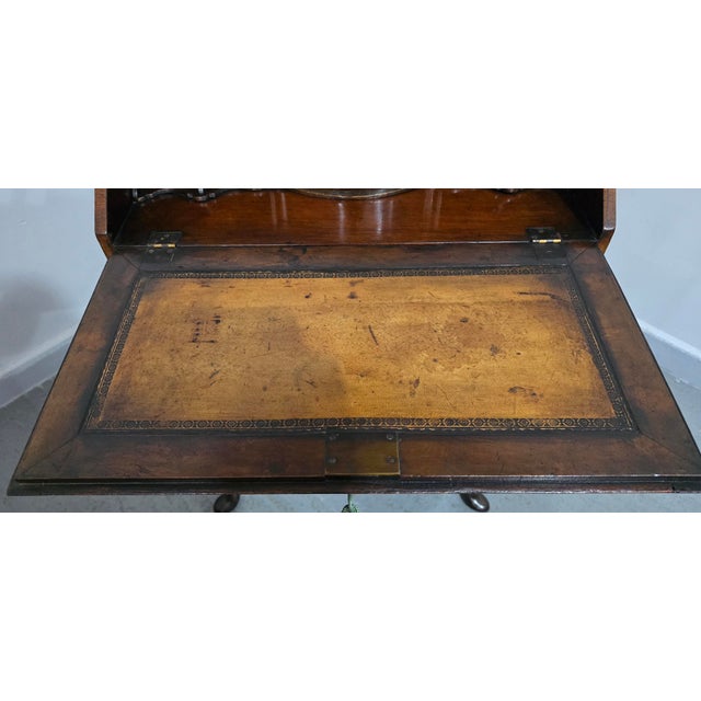 Queen Anne Burr Walnut Bureau, 1910 For Sale - Image 11 of 16