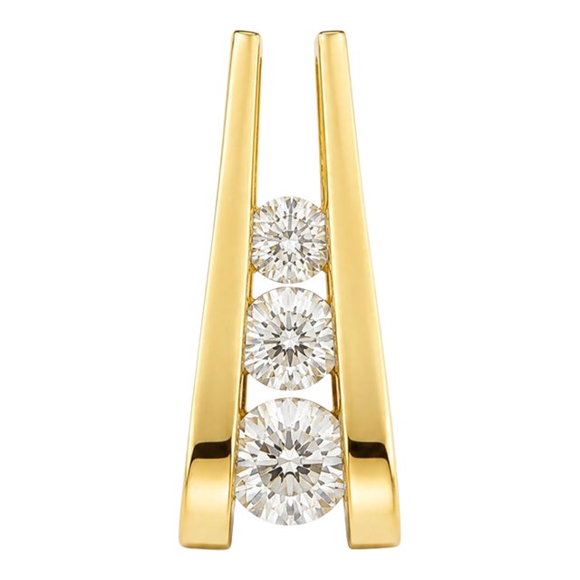 14k Gold Three Diamond Scissor Pendant With 1.05 CTTW Natural Diamonds For Sale