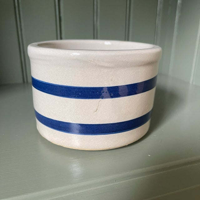 American Mid 20th Century Robinson Ransbottom Small Crock For Sale - Image 3 of 6