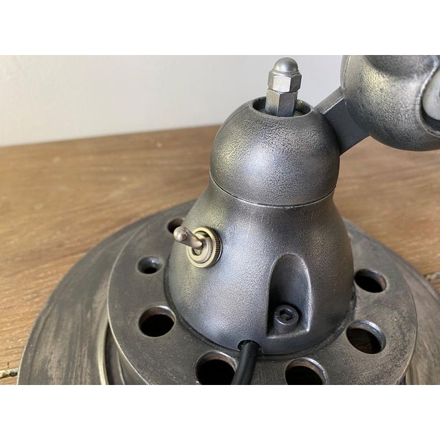 Authentic and old Jieldé table lamp, desk lamp made up of two 40cm arms. Lamp completely stripped, brushed, coated with an...