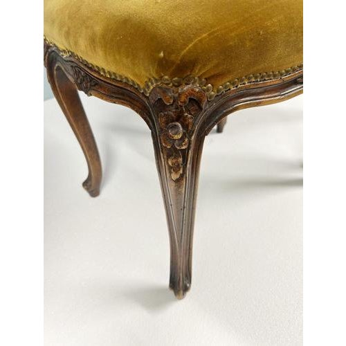 French Louis XV Revival Dressing Table with Mirror and Stool, 1890s, Set of 2 For Sale - Image 6 of 15