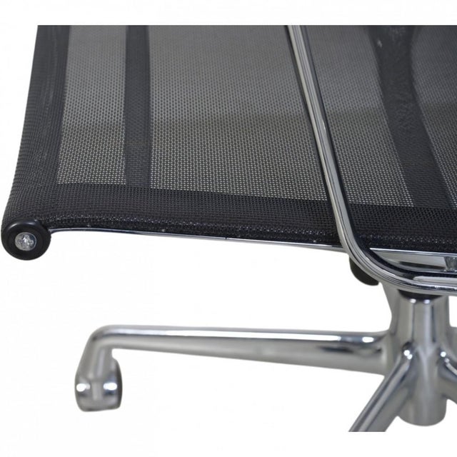 Vintage EA-117 Office Chair in Black Mesh by Charles Eames, 2000s For Sale - Image 12 of 16