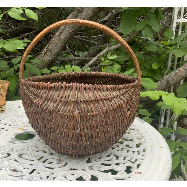 Early 19th century Antique Woven Buttock basket. Hand made, Southern country gathering basket.