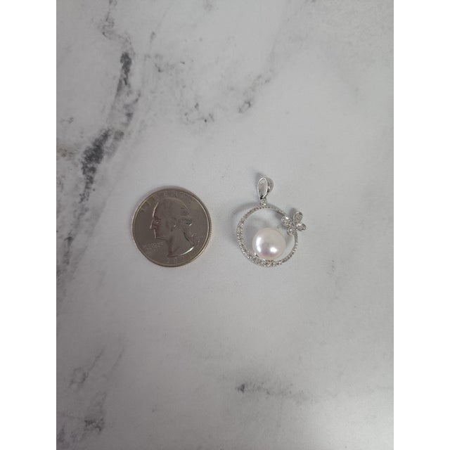 Butterfly Freshwater Pearl Necklace 14k White Gold 16" For Sale - Image 4 of 4