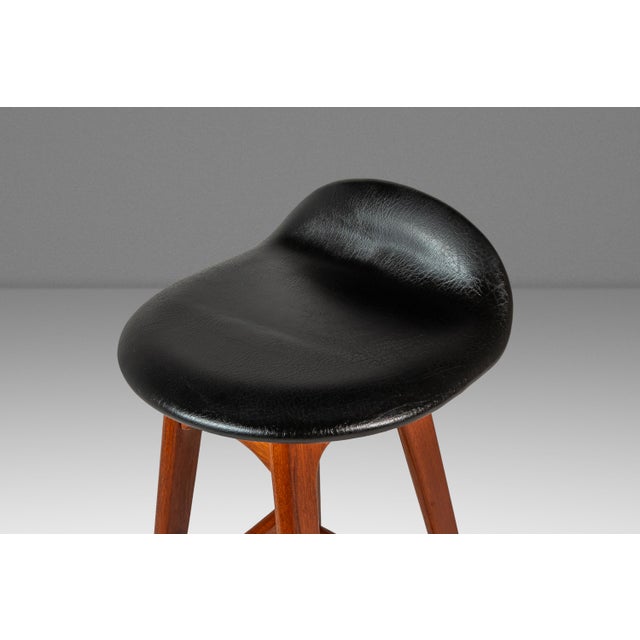 Set of Two ( 2 ) Mid-Century Danish Modern Model Od-61 Counter Height Bar Stools Attributed to Erik Buch for o.d. Mobler, Denmark, 1960's For Sale - Image 11 of 18