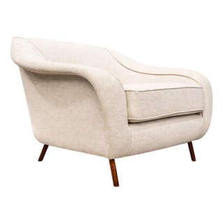 Curva Armchair with Tubular Legs in Bouclé by Joaquim Tenreiro for Langenbach & Tenreiro, Brazilian Modern, 1960 – Lot 760A For Sale