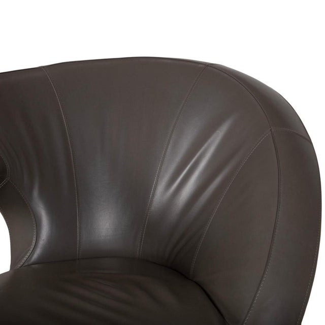 Leolux Parabolica Leather Armchair in Grey with Swivel Function by Leolux For Sale - Image 4 of 13