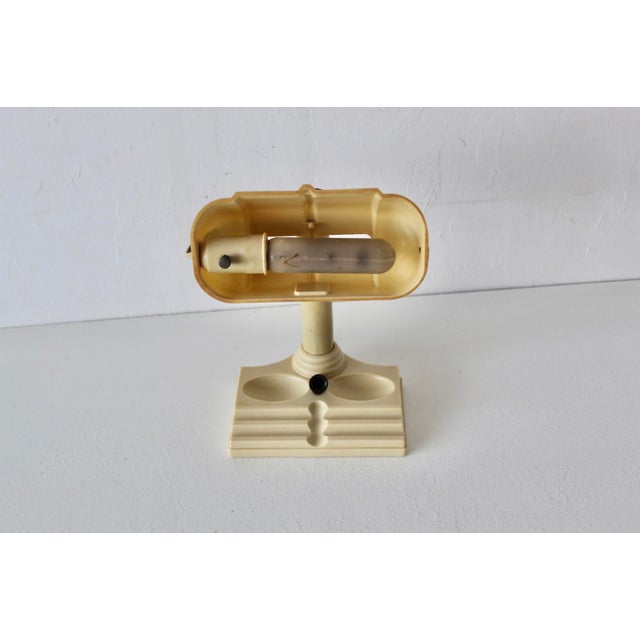 1940s American Art Deco Desk Lamp by Atlas Appliance Corp Brooklyn For Sale - Image 10 of 18