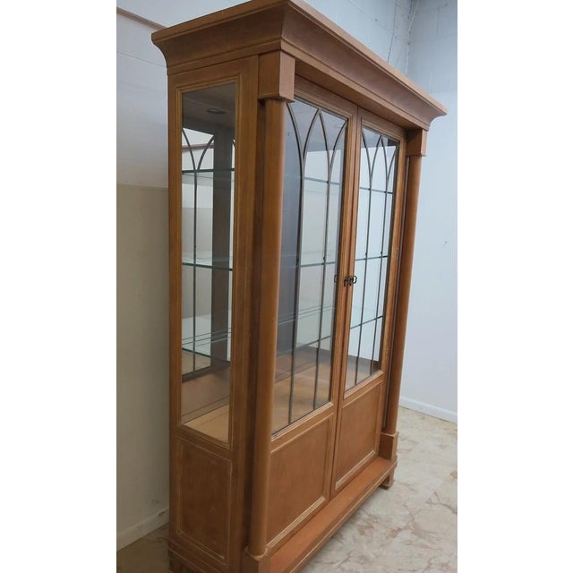 1980s Henredon Monumental Aegean Crystal Curio China Hutch Cabinet For Sale In Philadelphia - Image 6 of 12