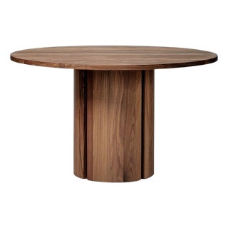 Aperta C1 120 American Walnut Round Dining Table by Mokko Amsterdam For Sale