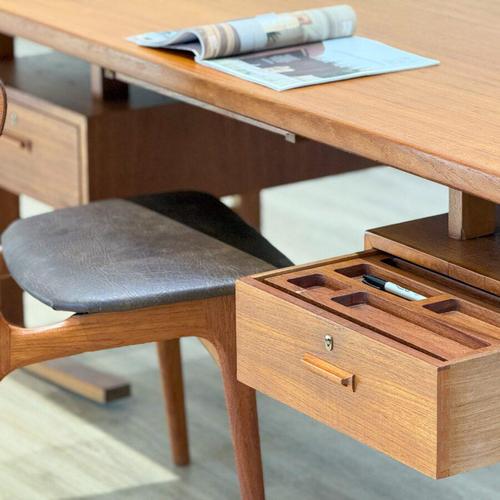 Large Danish Executive Desk in Teak by Jørgen Clausen for Brande Møbelfabrik, 1950s For Sale - Image 14 of 16