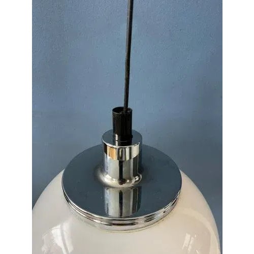 Vintage White Faro Acrylic Glass Pendant Lamp from Guzzini For Sale - Image 10 of 11