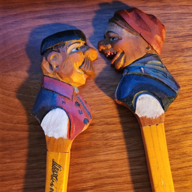 1950s Luxembourg Man Woman Hand Carved Wood Salad Server Set Italy For Sale In San Diego - Image 6 of 9
