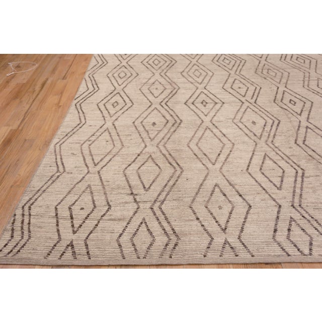 Elegant Large Modern Contemporary Moroccan Berber Beni Ourain Design Area Rug, Country of origin: Central Asia, Circa...
