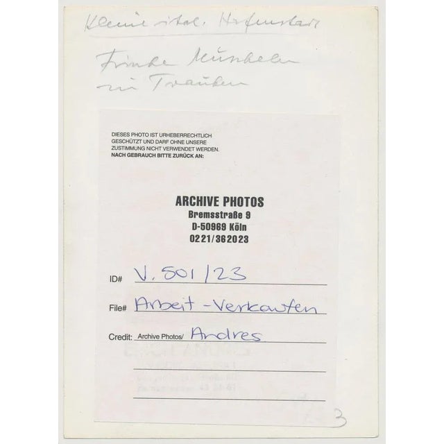 Man, 1950s, Black and White Photograph For Sale - Image 4 of 5