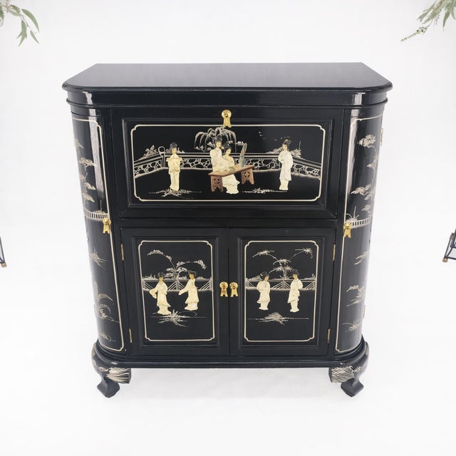 Chinese Oriental Black Lacquer Mother of Pearl Figurine Decorated Liquor Cabinet For Sale - Image 10 of 12
